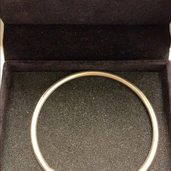 Pandora bangle bracelet - Picture 1 of 3